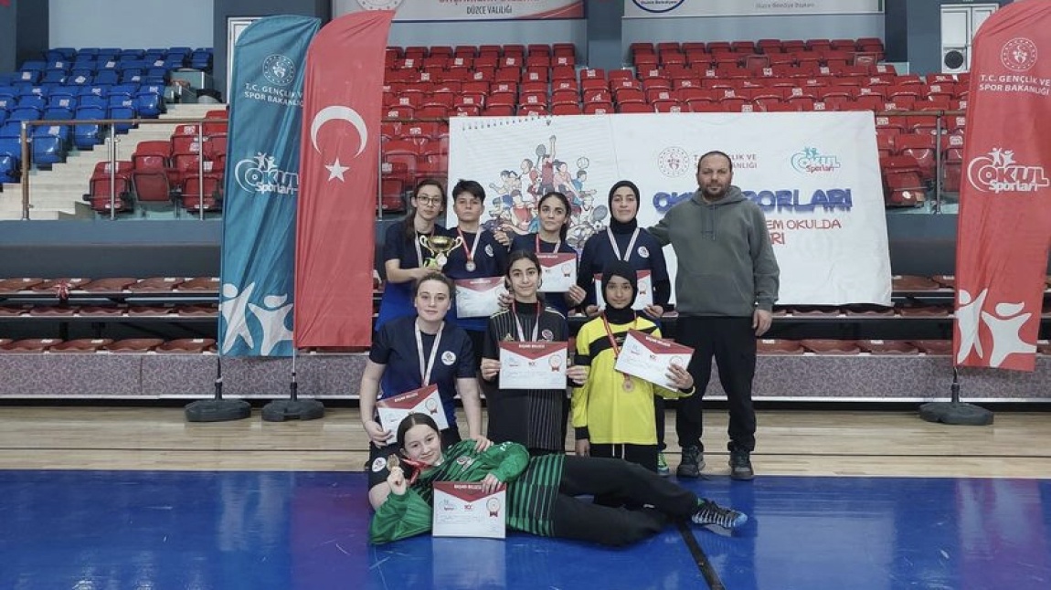 Kız Futsal il birinciliği 